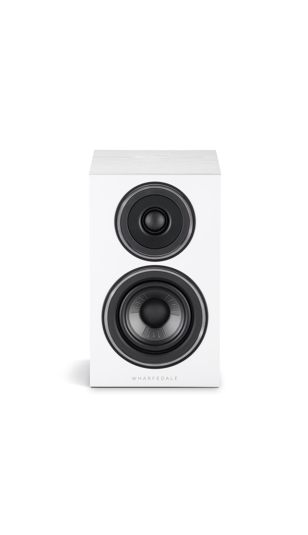 パーティを彩るご馳走や LEON、wharfedale Diamond12 スピーカー